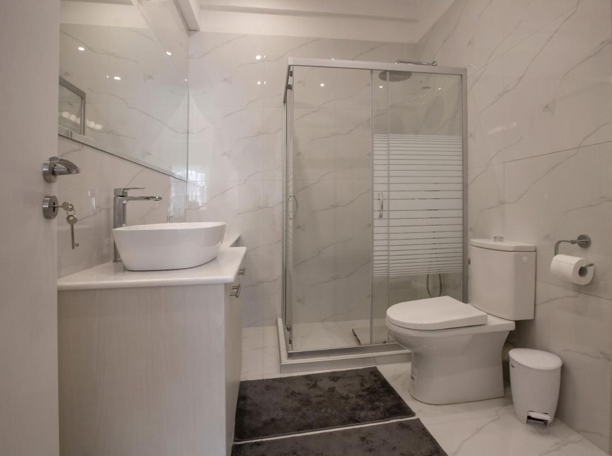 Upscale Luxury Athens Renovated Dream Home In One Of The Most Favorable Locations By National Gardens, Zoo & Hellenic Parliament In Syntagma And Stylish Exquisite Kolonaki Neighborhood Bagian luar foto